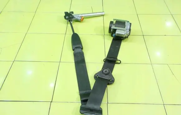 Renault Megane III Front seatbelt 0408096 BEZPIECZENSTWA