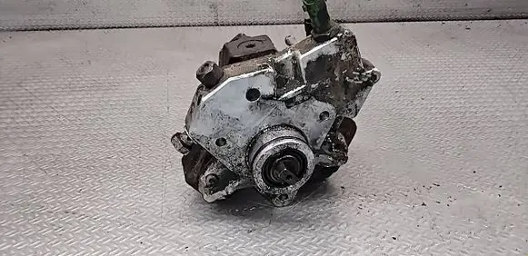 Volvo XC70 Fuel injection high pressure pump 0445010111 30756125