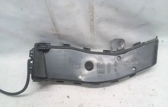 Mercedes-Benz C W205 Rain gutter A2058320184