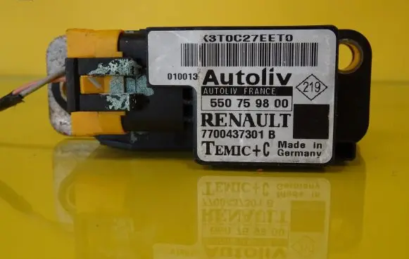 Renault Scenic I Airbag deployment crash/impact sensor 7700437301B