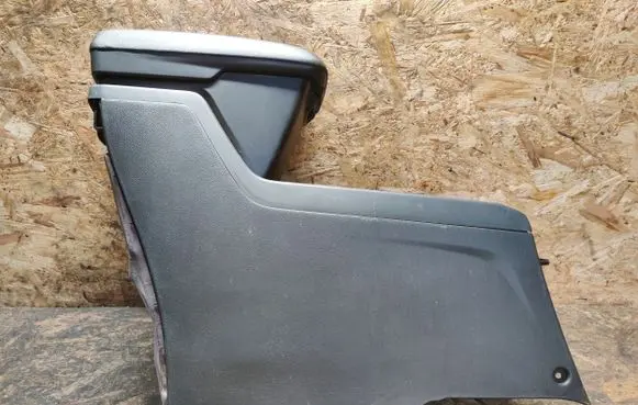 Chevrolet Captiva Armrest 