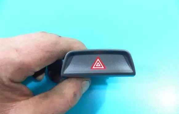KIA Sportage Hazard light switch 93790-3U010 IMPRK1222821