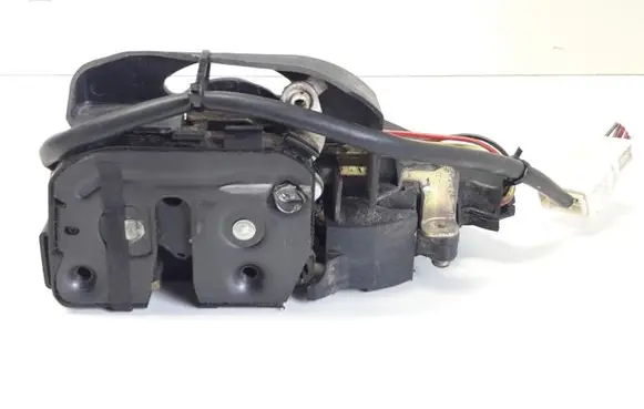 Mazda 323 F Front door lock BL4C