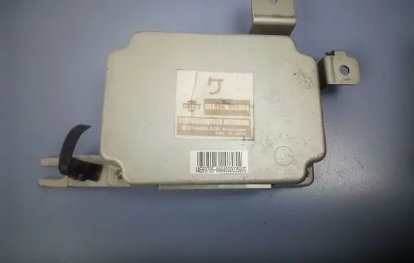 Nissan X-Trail T30 Gearbox control unit/module 310369H010 A64000U35