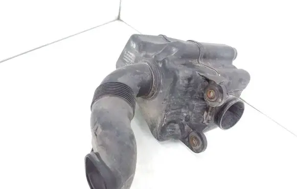 Intake resonator