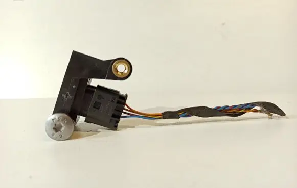 BMW 5 E60 E61 Airbag deployment crash/impact sensor 6977398