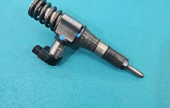Volkswagen Touran I Fuel injector 03G130073T IMPRK1545938