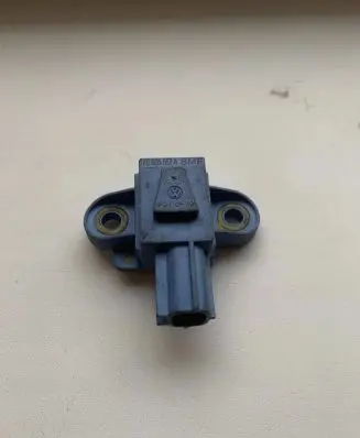 Volkswagen Golf V Airbag deployment crash/impact sensor 1K0955557A