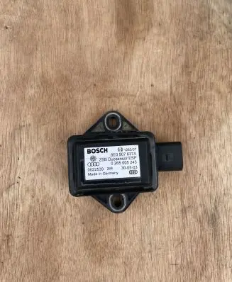 Audi A6 S6 C5 4B ESP acceleration yaw rate sensor 8E0907637A 0265005245