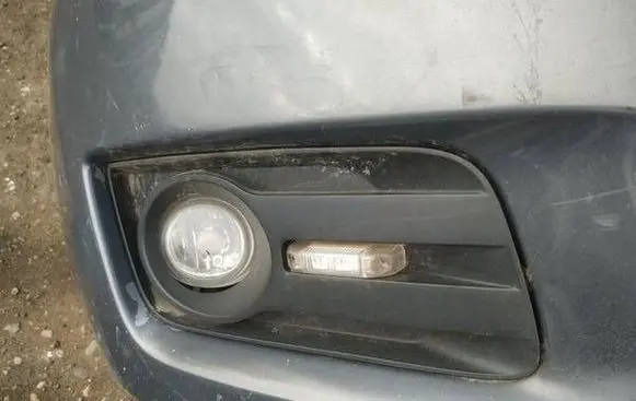 Mazda CX-7 Front bumper lower grill