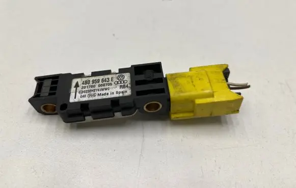 Audi A6 S6 C5 4B Airbag deployment crash/impact sensor 4B0959643E