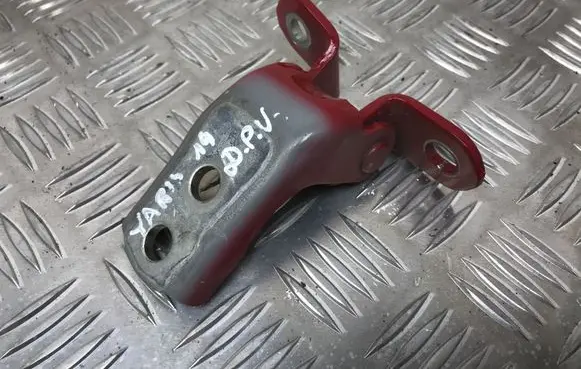 Toyota Yaris Front door upper hinge