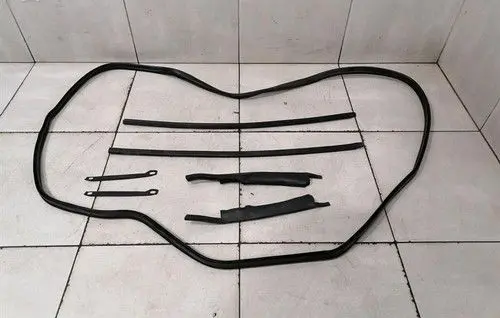 Maybach 57/62 Front door rubber seal A2408890498