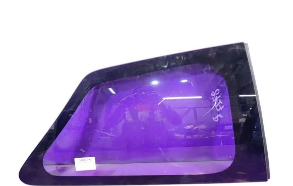 Toyota Yaris Rear side window