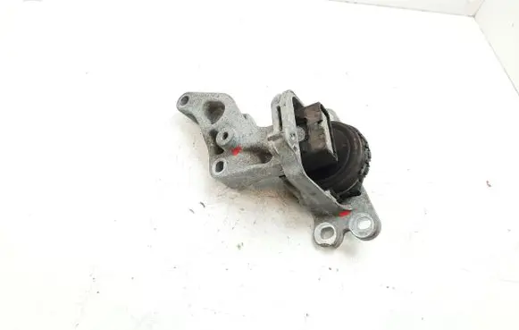 Opel Vivaro Engine mount bracket 112841371R
