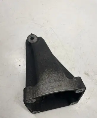 Mercedes-Benz C W204 Engine mounting bracket A6462230704 6462230704