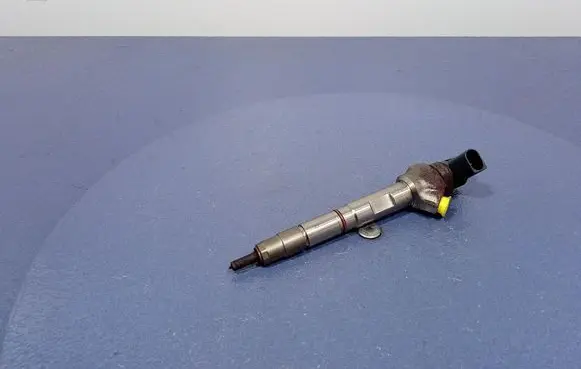 Skoda Superb B5 (3U) Fuel injector 04L130277AE