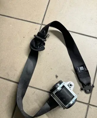 BMW 5 F10 F11 Front seatbelt 610126300C 130613 010010000