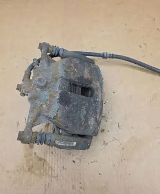 Seat Leon (5F) Front brake caliper 