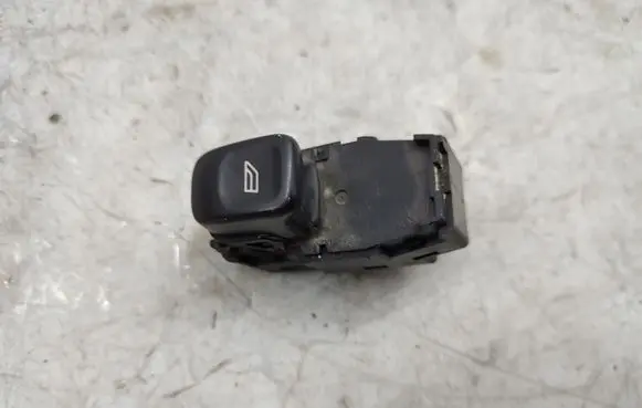 Volvo S60 Electric window control switch 8685288