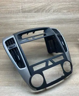 KIA Ceed Dash center air vent grill 847401H035