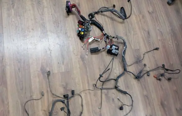 Volkswagen Transporter - Caravelle T5 Engine installation wiring loom 