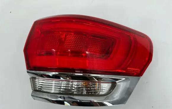 Jeep Grand Cherokee Rear/tail lights P68110000AC