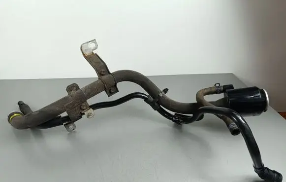 KIA Stinger Fuel tank filler neck pipe 