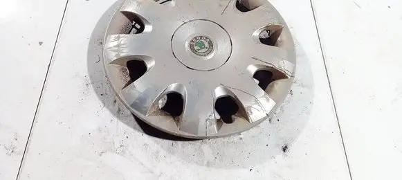 Skoda Octavia Mk1 (1U) R15 wheel hub/cap/trim 1z0601147a