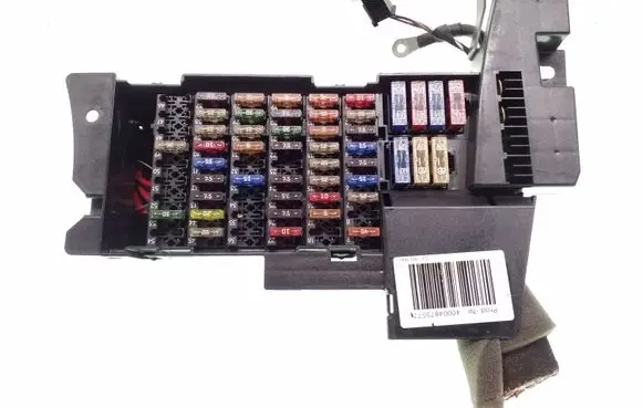 Mercedes-Benz B W245 Fuse module A1695451740