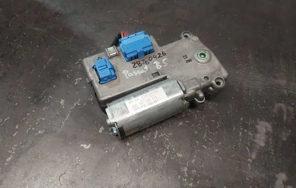 Volkswagen PASSAT B5 Sunroof motor/actuator 8D0959591 791856713 0390201632