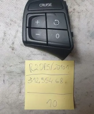 Volvo V70 Steering wheel buttons/switches 31295468