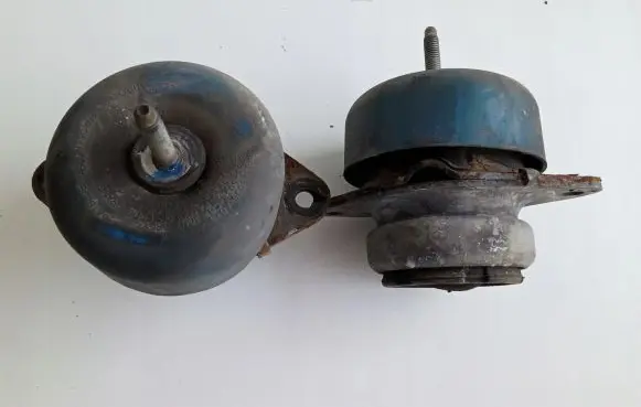 Ford Mustang VI Engine mount vacuum valve FR3C-6038-FA