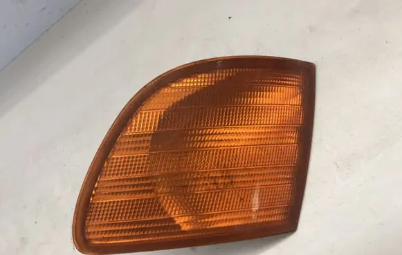 Mercedes-Benz Vito Viano W638 Front indicator light 67732720