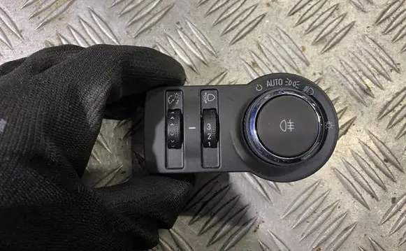 Opel Insignia A Light switch 23197913