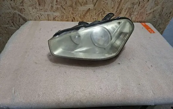Ford C-MAX I Headlight/headlamp 7M5113W030AA