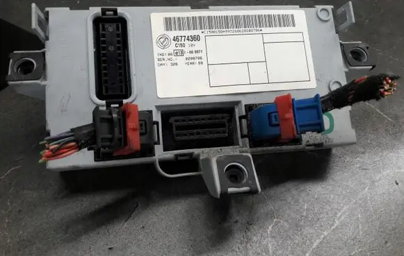 Fiat Punto (199) Fuse box set 46774360