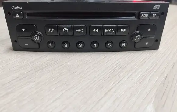 Peugeot 206 Radio/GPS head unit trim 