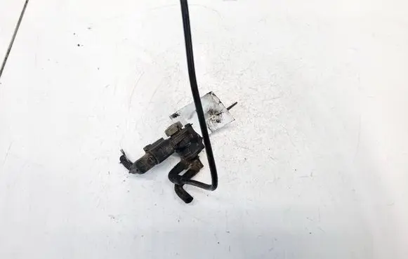 Audi A4 S4 B7 8E 8H Turbo solenoid valve 1J0906283C