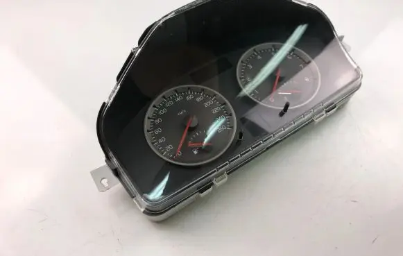 Volvo S40 Speedometer (instrument cluster) 30728642