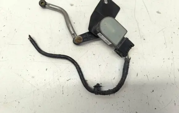 Dodge Durango III Air suspension front height level sensor 68164092AB
