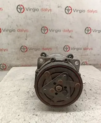 Volkswagen New Beetle Air conditioning (A/C) compressor (pump) 1j0820803a