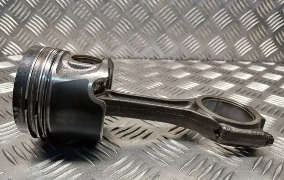 Volkswagen PASSAT B6 Piston with connecting rod 038J