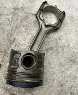 Opel Signum Piston 0923 664