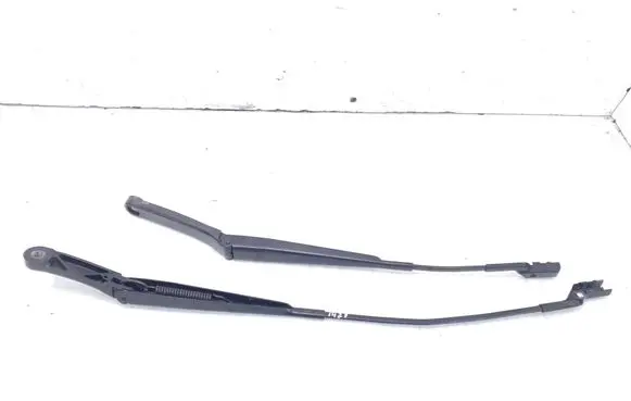 Volkswagen Golf VII Front wiper blade arm 5G1955410 5G1955409B
