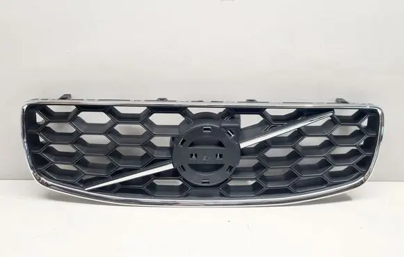 Volvo XC70 Front bumper upper radiator grill 31353616