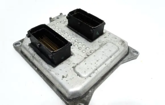 Opel Zafira B Engine control unit/module 55568735 9121612125 5WK9463