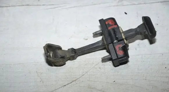 Dacia Lodgy Rear door check strap stopper