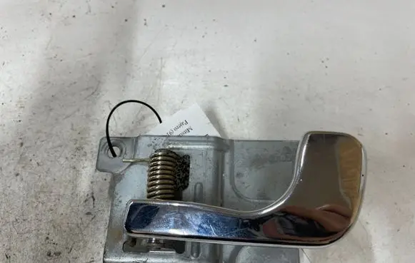 Mitsubishi Pajero Front door interior handle