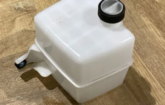 Intake resonator